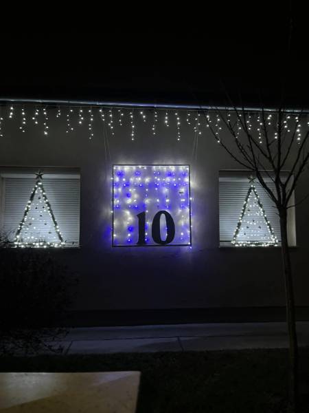10